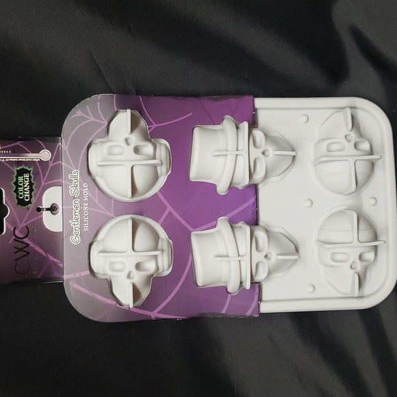 CWC Cook with Color "Gentlemen Skulls" Silicone Molds - Picture 1 of 8